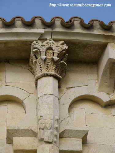 APEO EN MÉNSULAS DE LOS ARCOS TRILOBULADOS